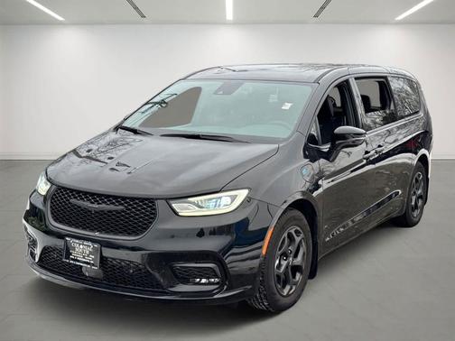2023 Chrysler Pacifica Hybrid Limited