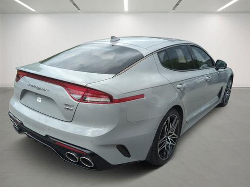 Ceramic Silver 2022 Kia Stinger GT2