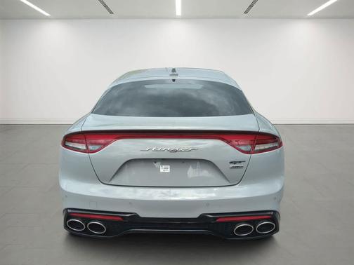 Ceramic Silver 2022 Kia Stinger GT2