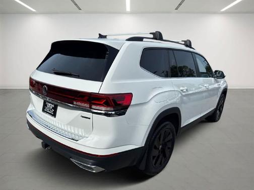2024 Volkswagen Atlas 2.0T SE w/Technology 4MOTION