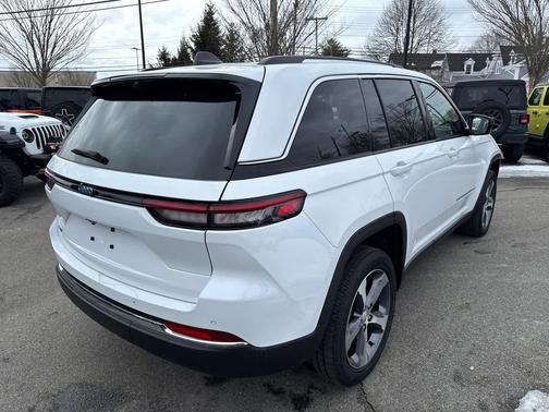 2023 Jeep Grand Cherokee 4xe Base