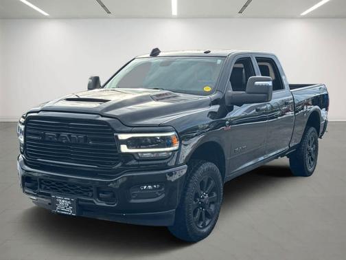 2023 RAM 2500 Laramie Crew Cab 4x4 6'4' Box