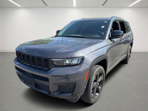 Baltic Gray Metallic Clearcoat 2023 Jeep Grand Cherokee L Altitude