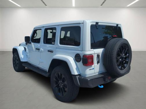 Bright White Clearcoat 2023 Jeep Wrangler 4xe Sahara