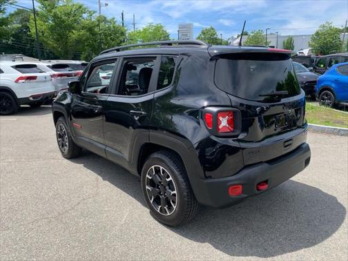 2023 Jeep Renegade Trailhawk