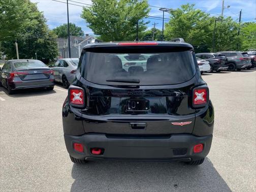 2023 Jeep Renegade Trailhawk