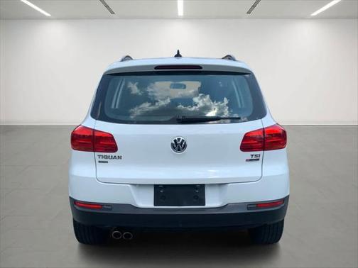 2017 Volkswagen Tiguan Limited 2.0T