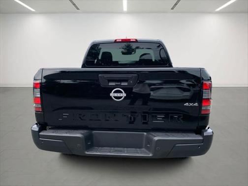 2025 Nissan Frontier S