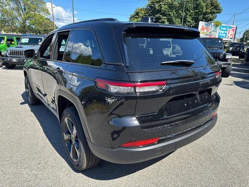 2025 Jeep Grand Cherokee Limited X