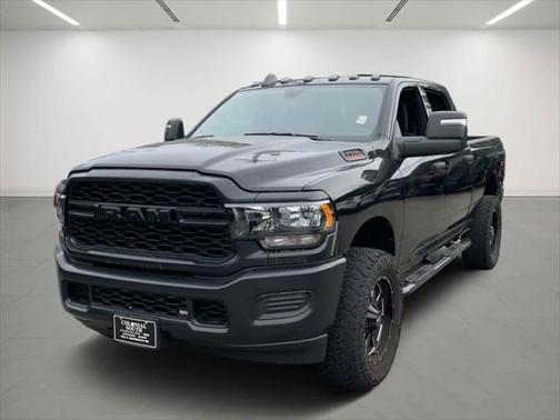 2024 RAM 2500 Tradesman Crew Cab 4x4 6'4' Box