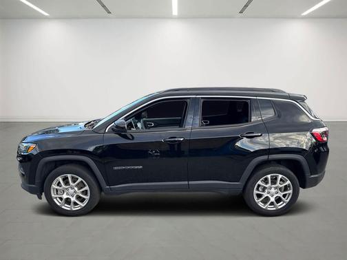 2023 Jeep Compass Latitude Lux