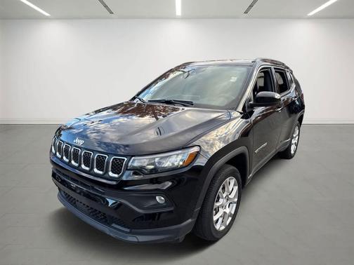 2023 Jeep Compass Latitude Lux