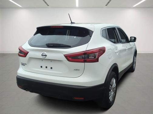 Glacier White 2020 Nissan Rogue Sport S