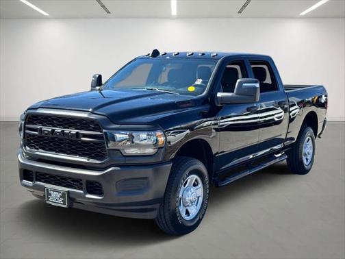 2024 RAM 2500 Tradesman Crew Cab 4x4 6'4' Box