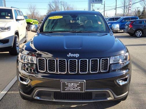 Photo 3 of 32 of 2019 Jeep Grand Cherokee Limited