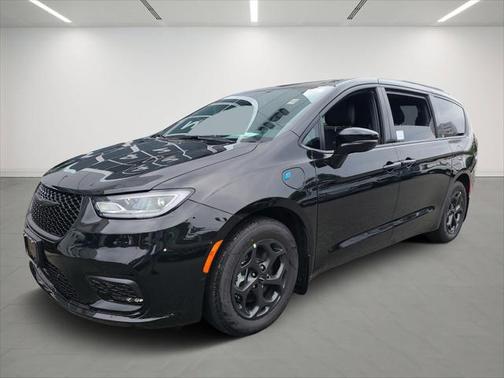 2023 Chrysler Pacifica Hybrid Limited