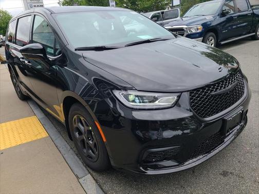 2023 Chrysler Pacifica Hybrid Limited