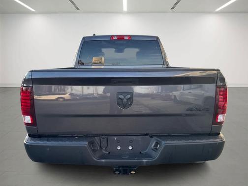 2022 RAM 1500 Classic Warlock Quad Cab 4x4 6'4' Box
