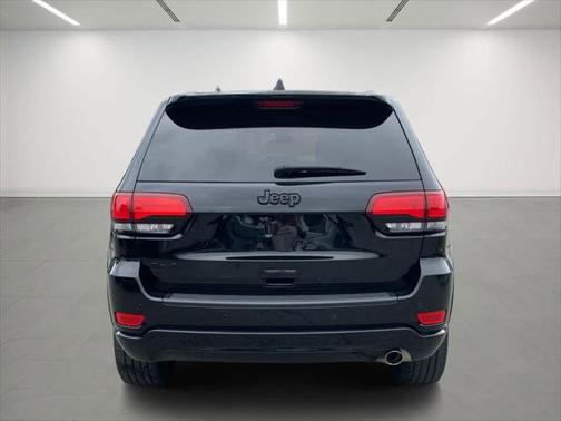 2022 Jeep Grand Cherokee Laredo