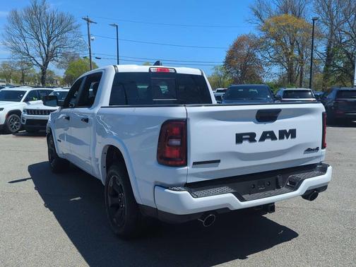 Bright White Clearcoat 2026 RAM 1500 Big Horn/Lone Star