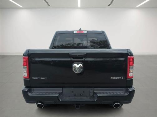 Diamond Black Crystal Pearlcoat 2022 RAM 1500 Big Horn/Lone Star