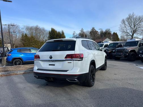 2022 Volkswagen Atlas 3.6L SE w/Technology