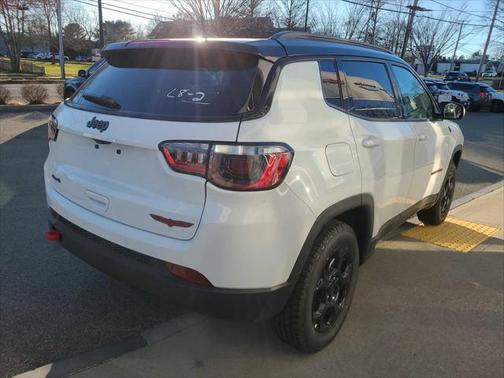 2024 Jeep Compass Trailhawk