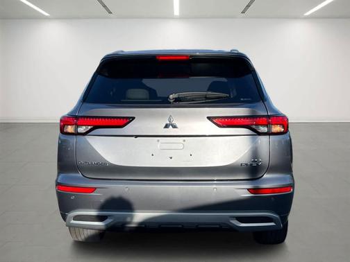 2023 Mitsubishi Outlander PHEV SEL