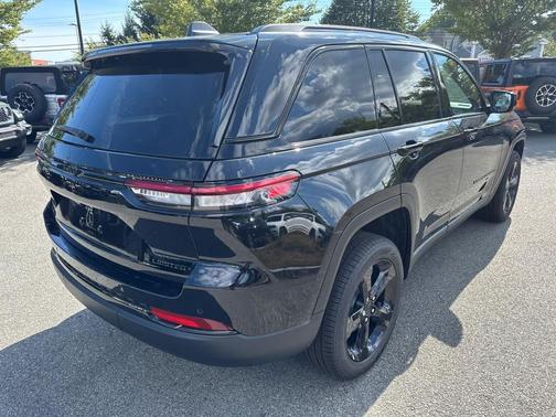 2025 Jeep Grand Cherokee Limited X