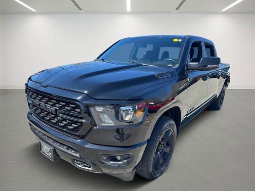 Diamond Black Crystal Pearlcoat 2023 RAM 1500 Big Horn/Lone Star