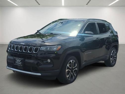 Diamond Black Crystal Pearlcoat 2023 Jeep Compass Limited