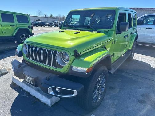 2026 Jeep Wrangler 4-Door Sahara 4x4