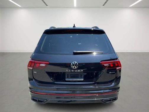 2022 Volkswagen Tiguan 2.0T SE R-Line Black 4MOTION