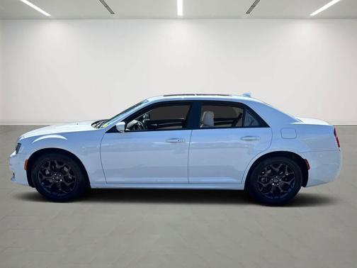 2022 Chrysler 300 Touring