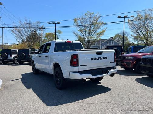 Ivory White Tri-Coat Pearlcoat 2026 RAM 1500 Laramie