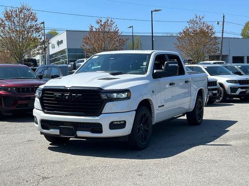 Ivory White Tri-Coat Pearlcoat 2026 RAM 1500 Laramie