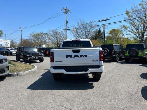 Ivory White Tri-Coat Pearlcoat 2026 RAM 1500 Laramie