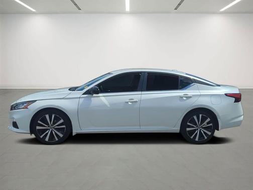 Pearl White Tricoat 2020 Nissan Altima SR Intelligent AWD