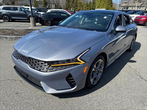 2022 Kia K5 EX