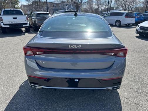 2022 Kia K5 EX
