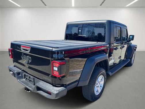 Black Clearcoat 2020 Jeep Gladiator Sport S