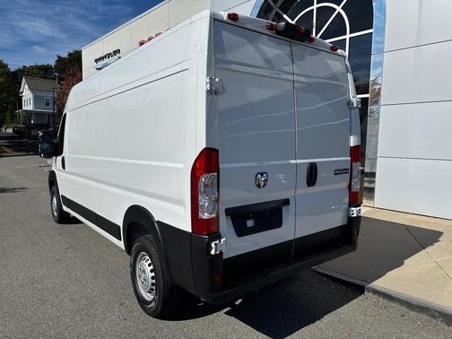 2025 RAM ProMaster 2500 Tradesman