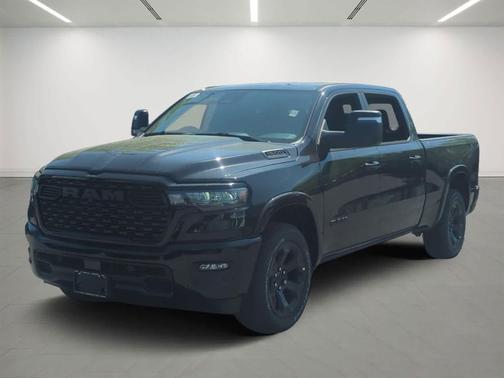 Diamond Black Crystal Pearlcoat 2026 RAM 1500 Big Horn/Lone Star