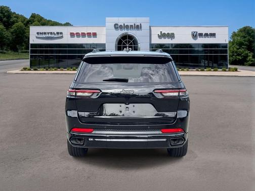 Diamond Black Crystal Pearlcoat 2023 Jeep Grand Cherokee L Summit Reserve