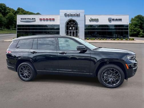 Diamond Black Crystal Pearlcoat 2023 Jeep Grand Cherokee L Summit Reserve