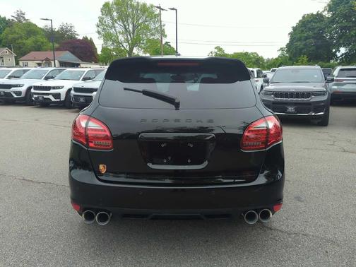 Black 2012 Porsche Cayenne Turbo