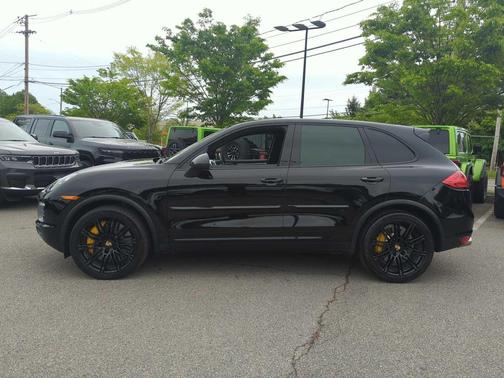 Black 2012 Porsche Cayenne Turbo