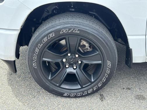 Bright White Clearcoat 2023 RAM 1500 Big Horn/Lone Star