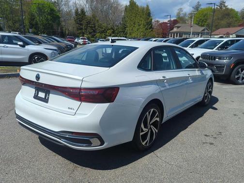 Opal White Pearl 2025 Volkswagen Jetta 1.5T SEL