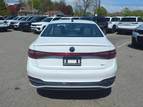 Opal White Pearl 2025 Volkswagen Jetta 1.5T SEL